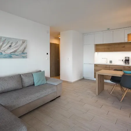 Admiral Luxury Iii By Bltn * シオーフォク