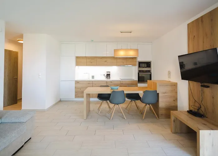 Admiral Luxury Iii By Bltn Appartement