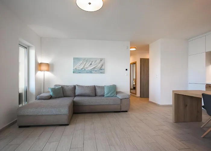 Admiral Luxury Iii By Bltn * Siófok